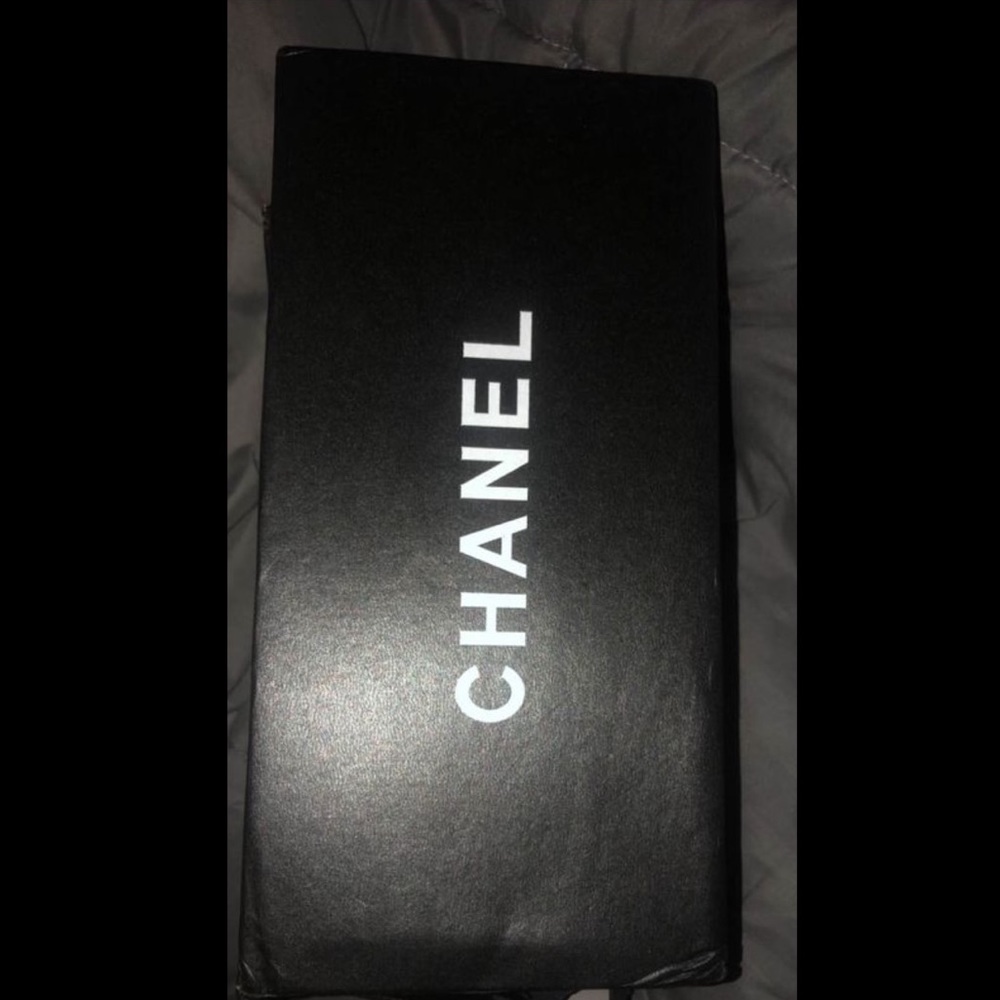 CHANEL WOMENS SLIDES - Picture 3 of 3